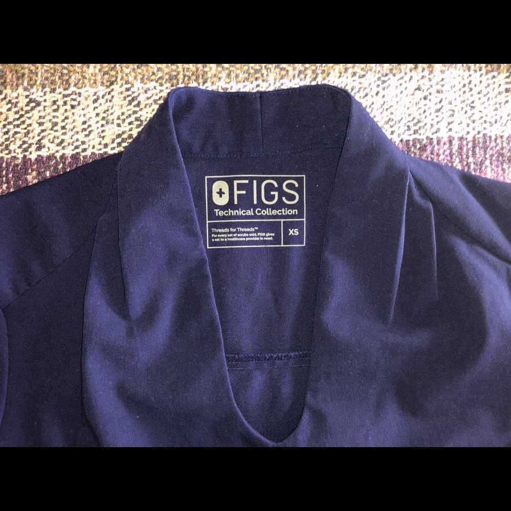 Figs Scrub Top